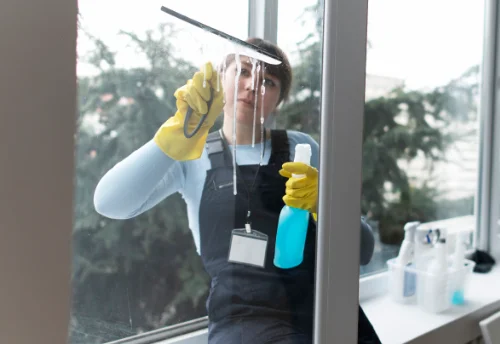 Nettoyage de vitres intérieures et extérieures à Forges-les-Eaux